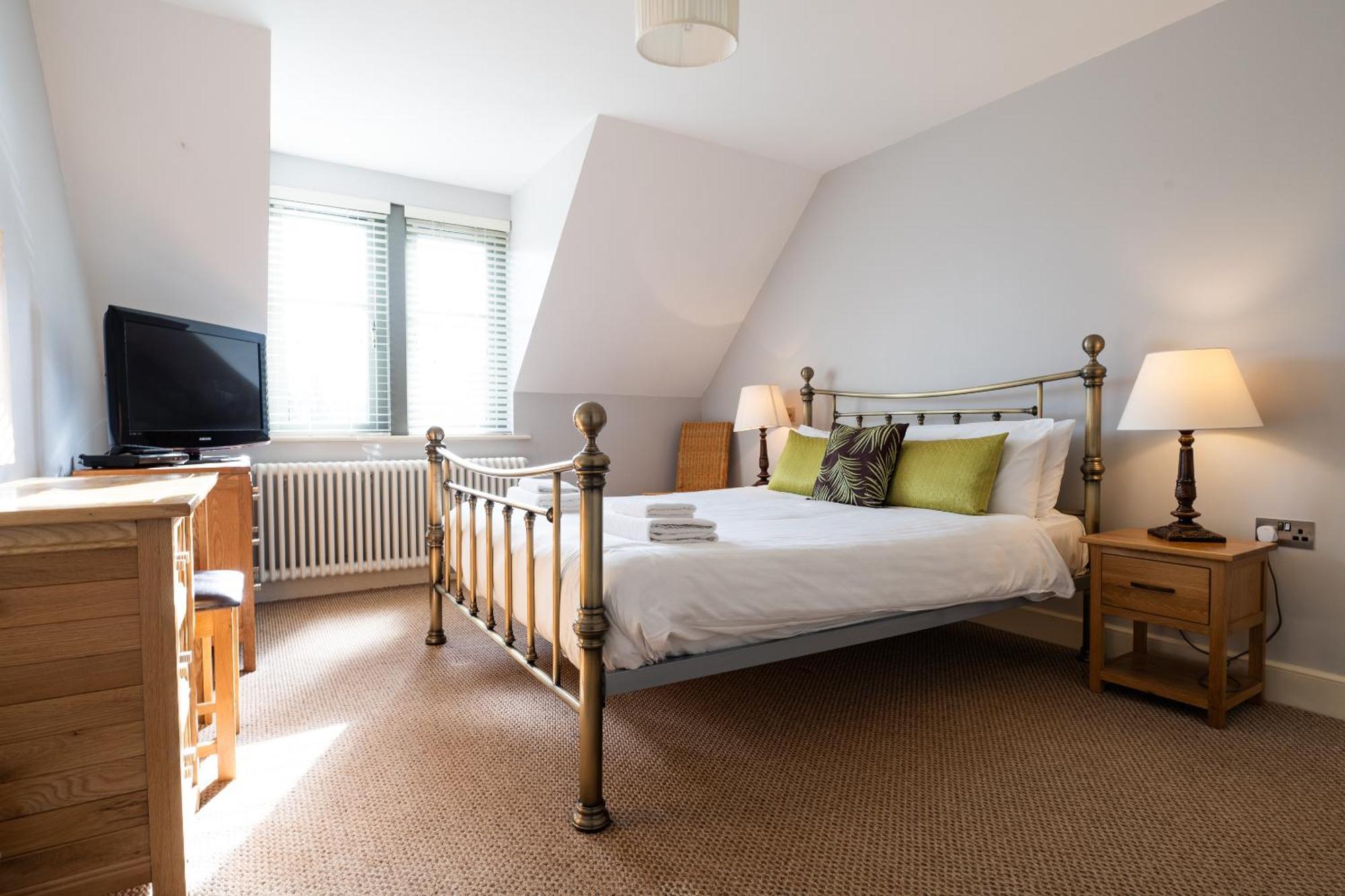 Escape Ordinary At Lough Erne Gv - No.32