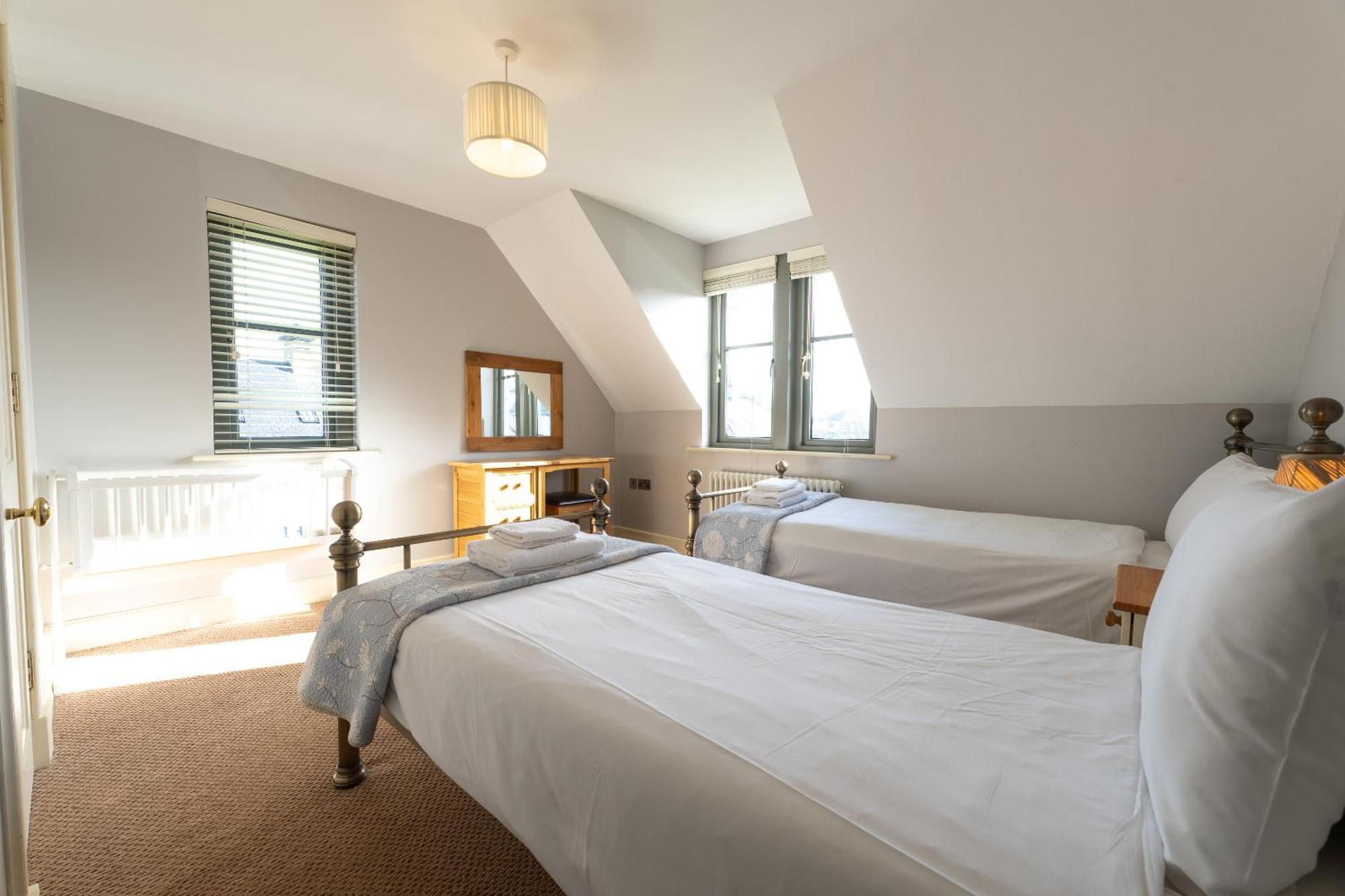 Escape Ordinary At Lough Erne Gv - No.32 *